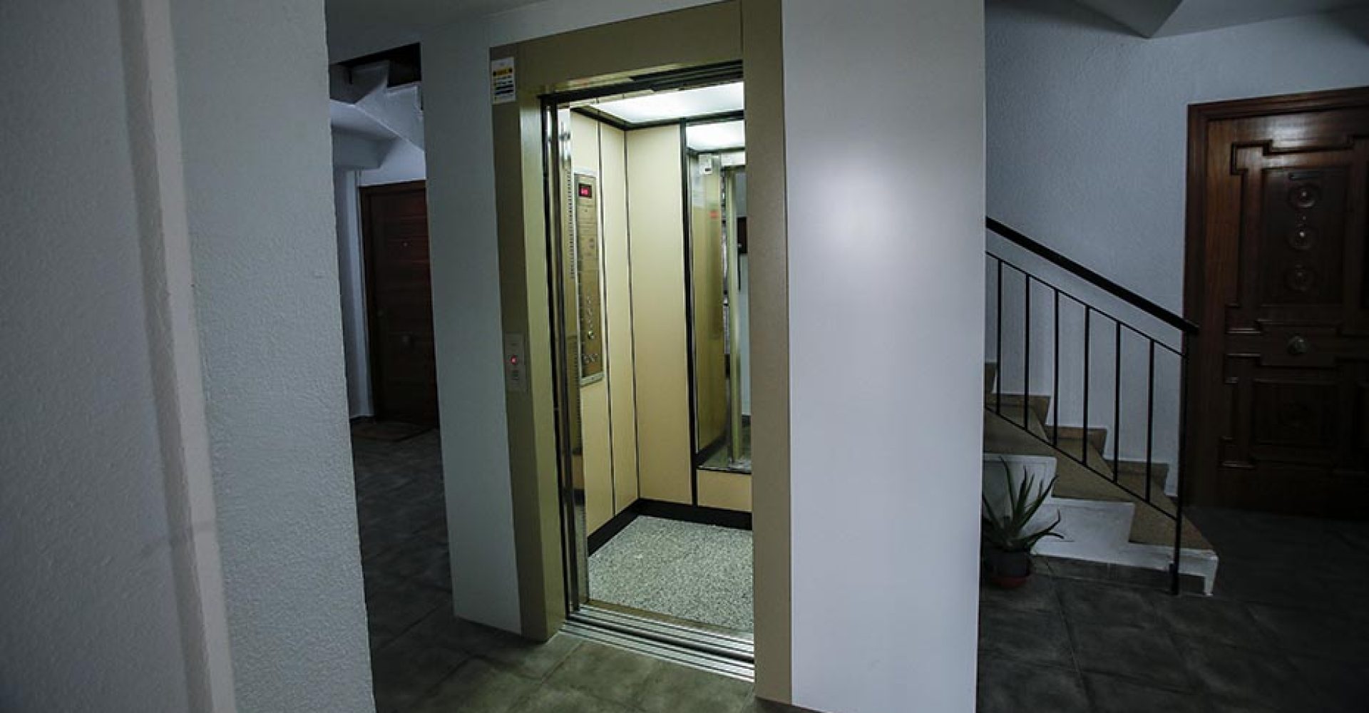 1693214504584ascensorEst