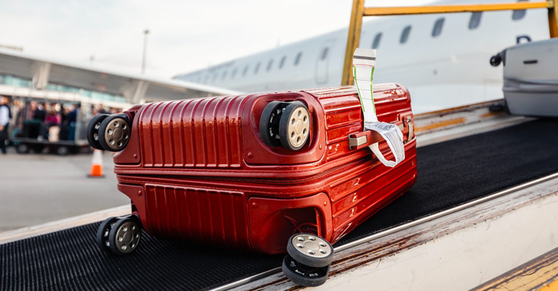 1766137356228equipajeEst