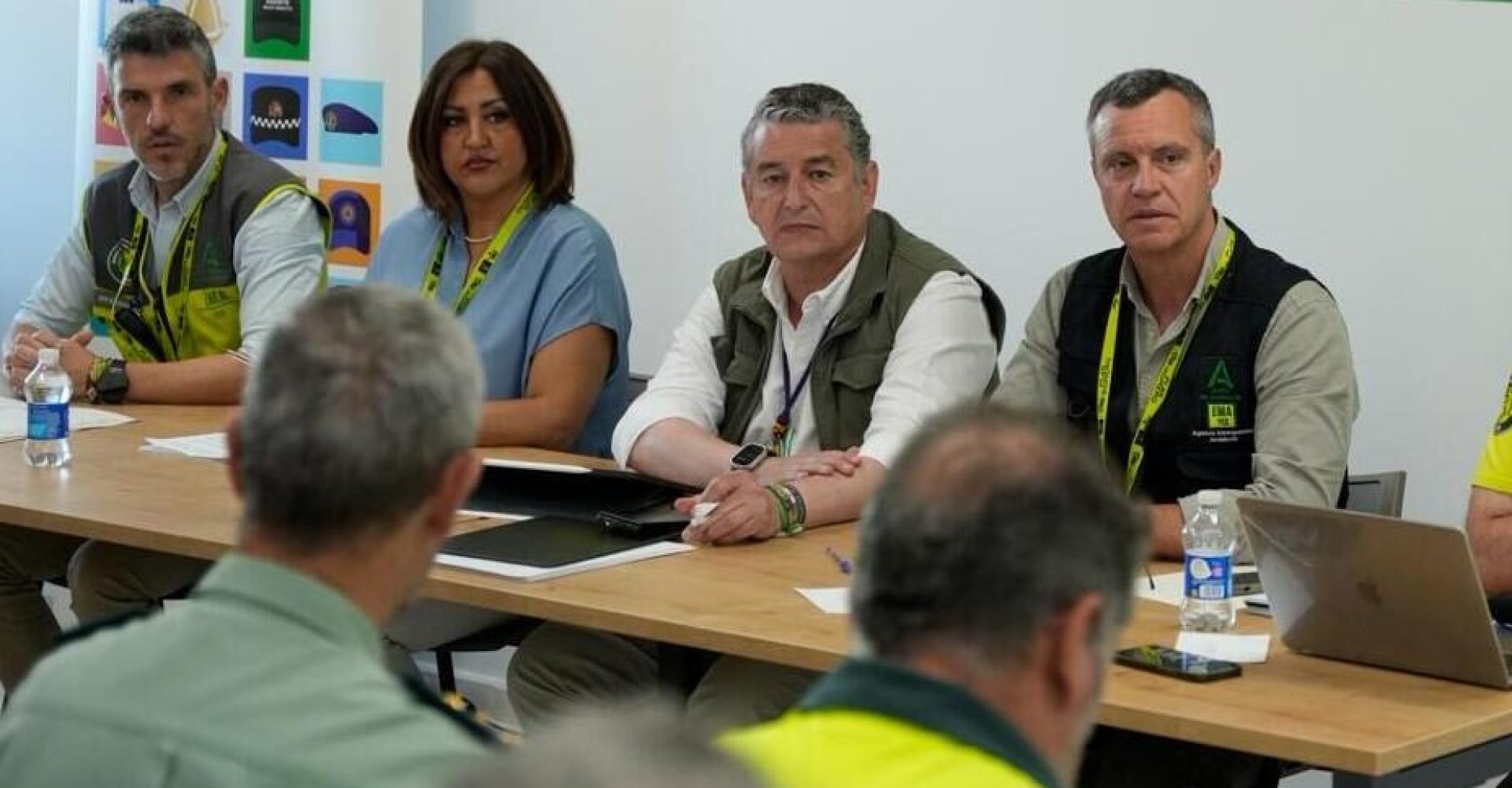 El consejero de Sanidad, Presidencia y Emergencias en funciones, Antonio Sanz, durante la reunión del Cecopi en la aldea de El Rocío.
