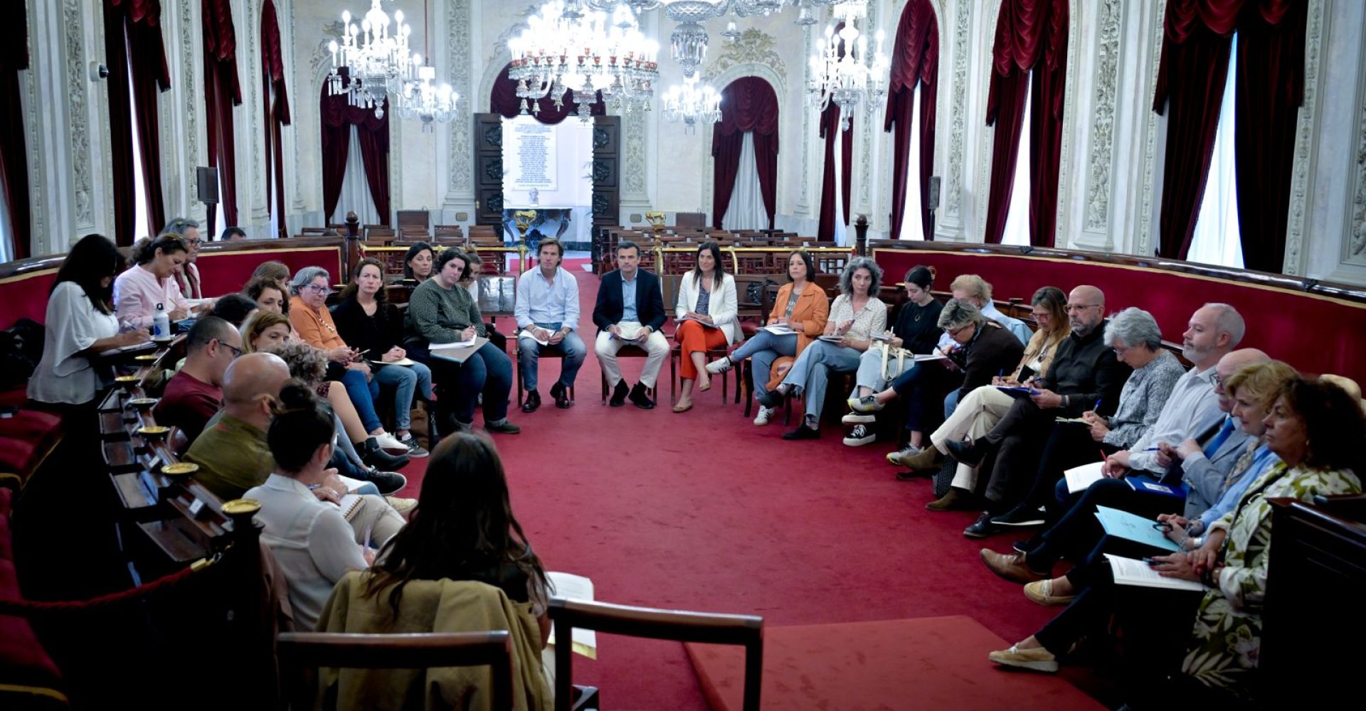 2025042902 Mesa Institucional PSH