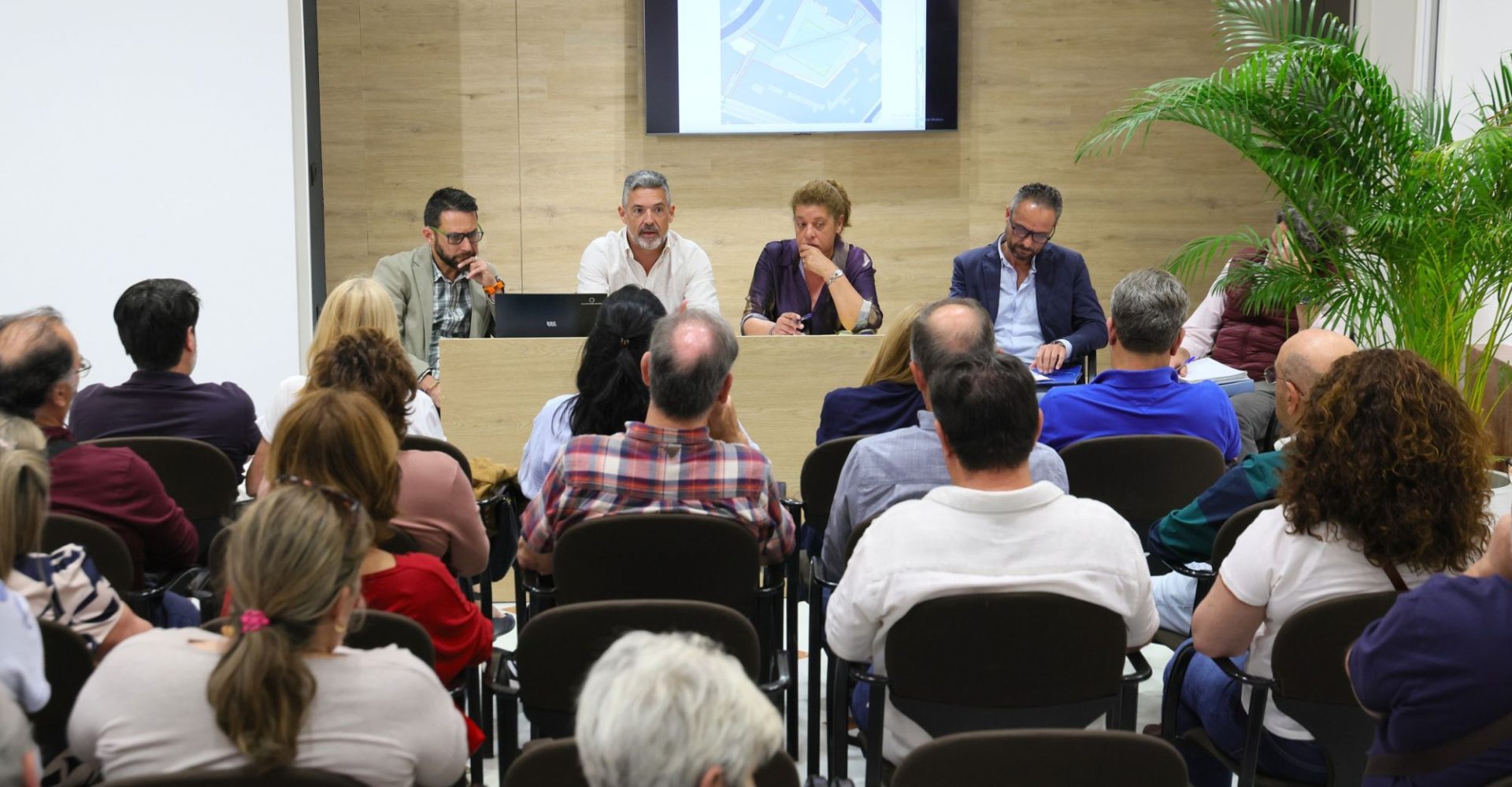 260518 reunion vecinos Cantera 123-2ef09694