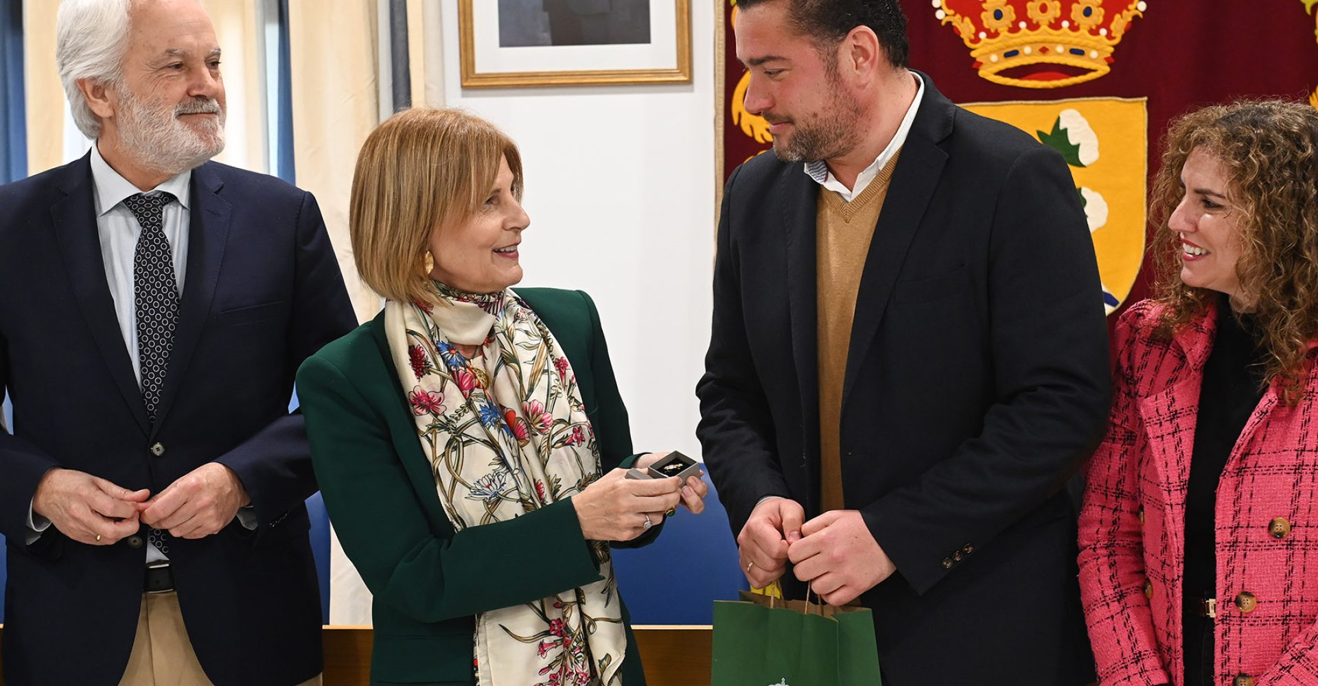 Alcaldesa___Visita_institucional_a_Guadalcacin___06