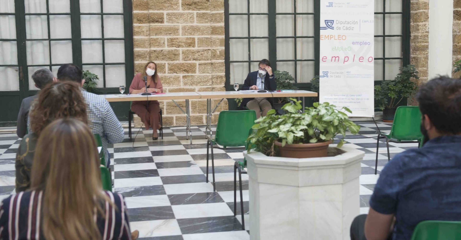 Ana Carrera con responsables de 31 ayuntamientos_espacios productivos