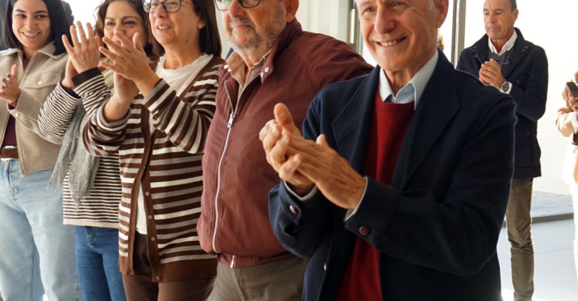 Anuncio-Medalla-Oro-Ajudisle.JPG_374706710