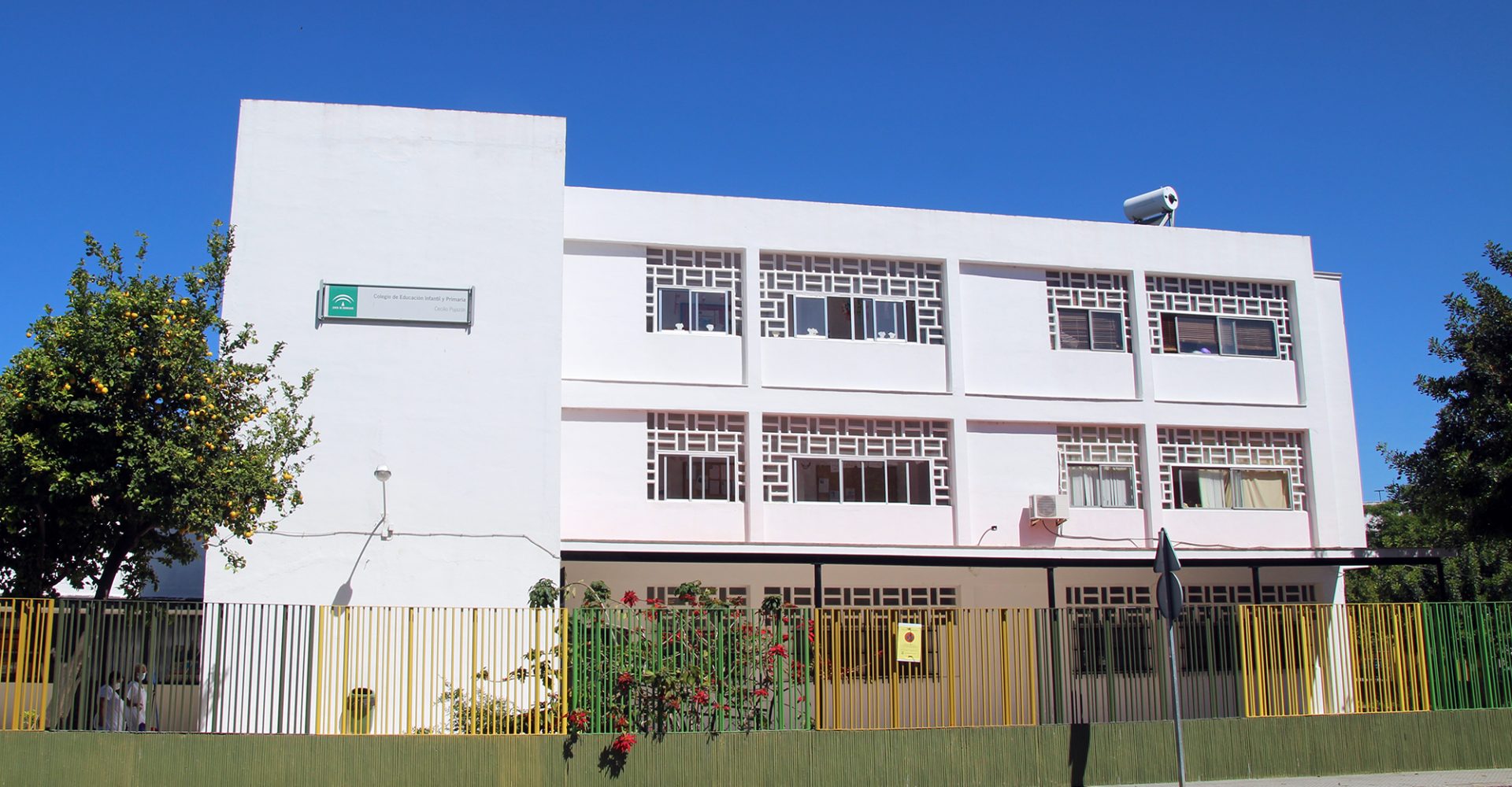 Cecilio pujazon colegio