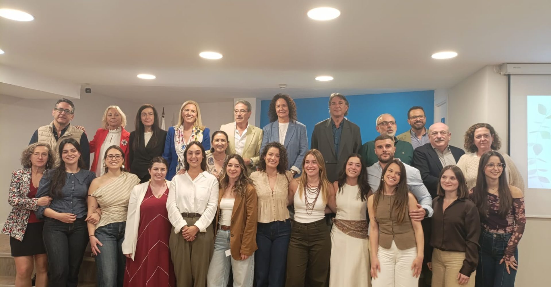 'Foto familia' con residentes EFyC abril 26