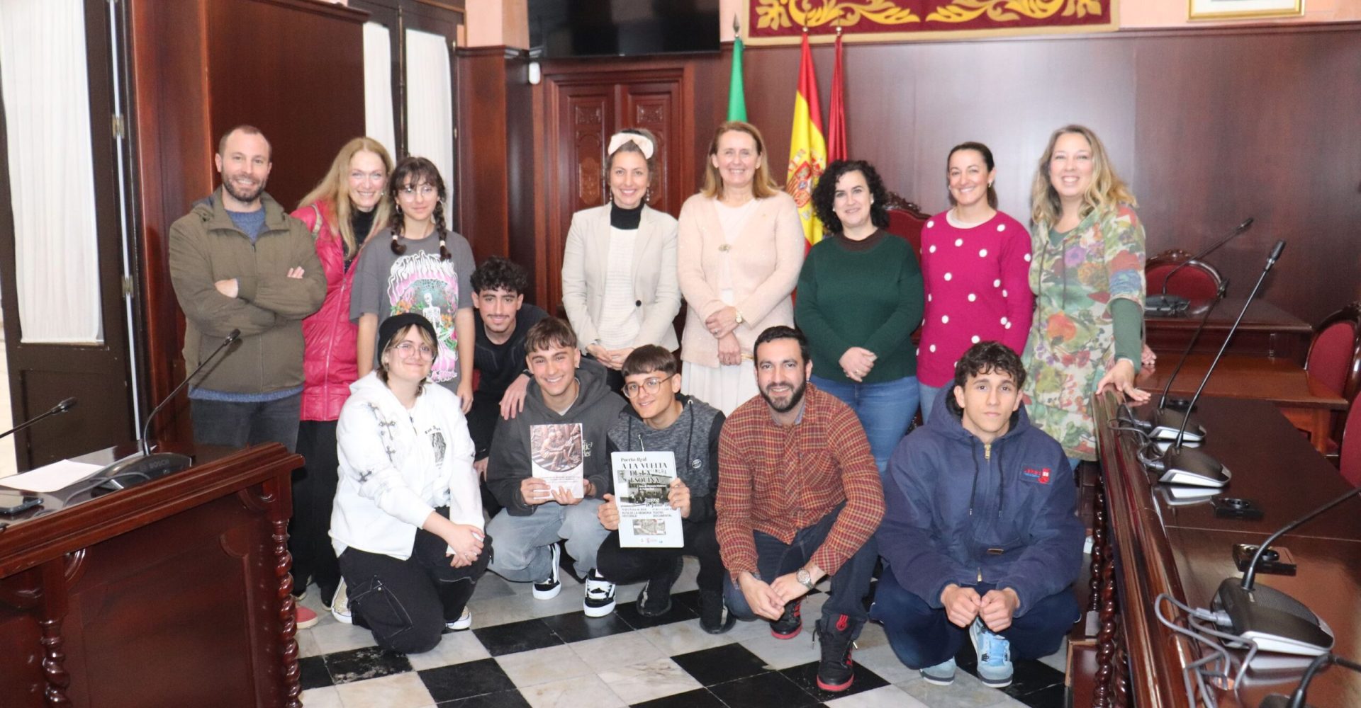 Foto grupo IES Manuel Falla ok