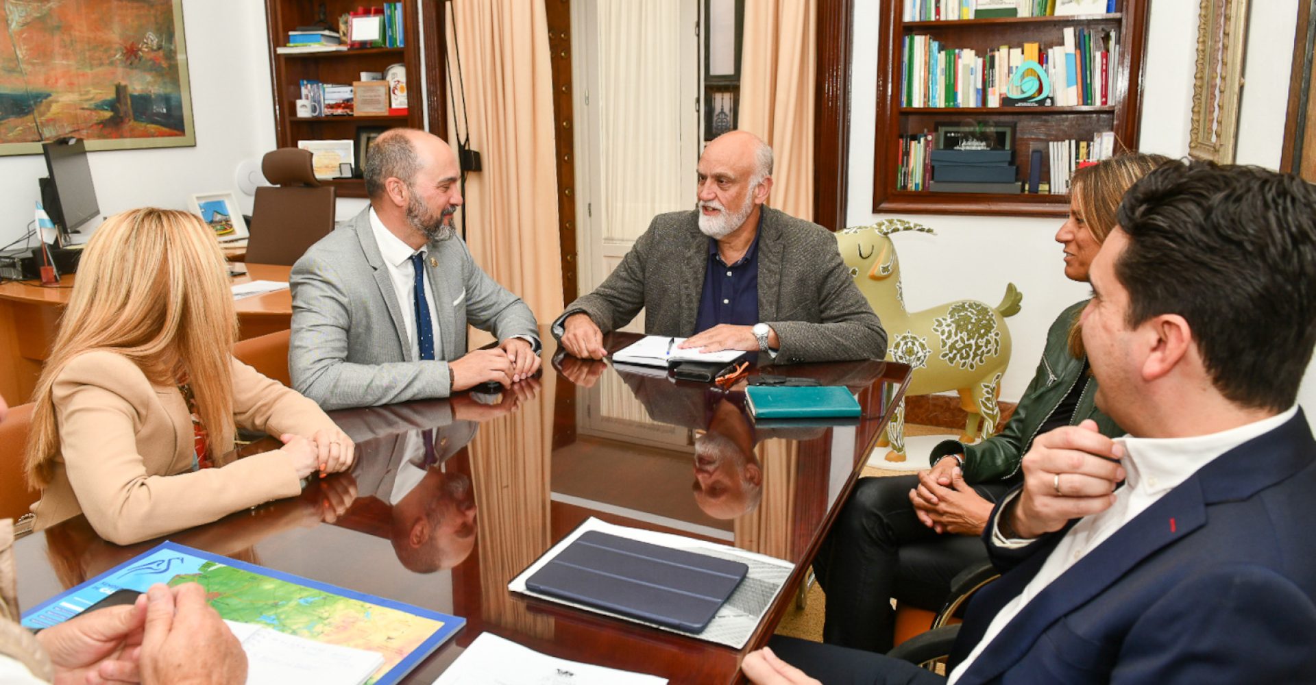 Javier Vidalcon el alcalde de Los Barrios