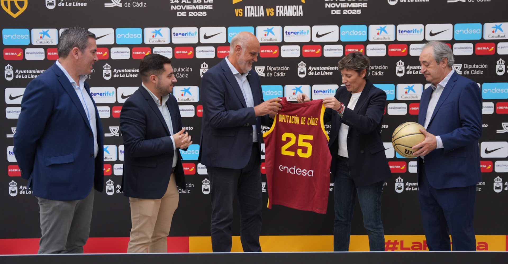 Presentación del Campeonato internacional de Baloncesto @reynafotografo-309