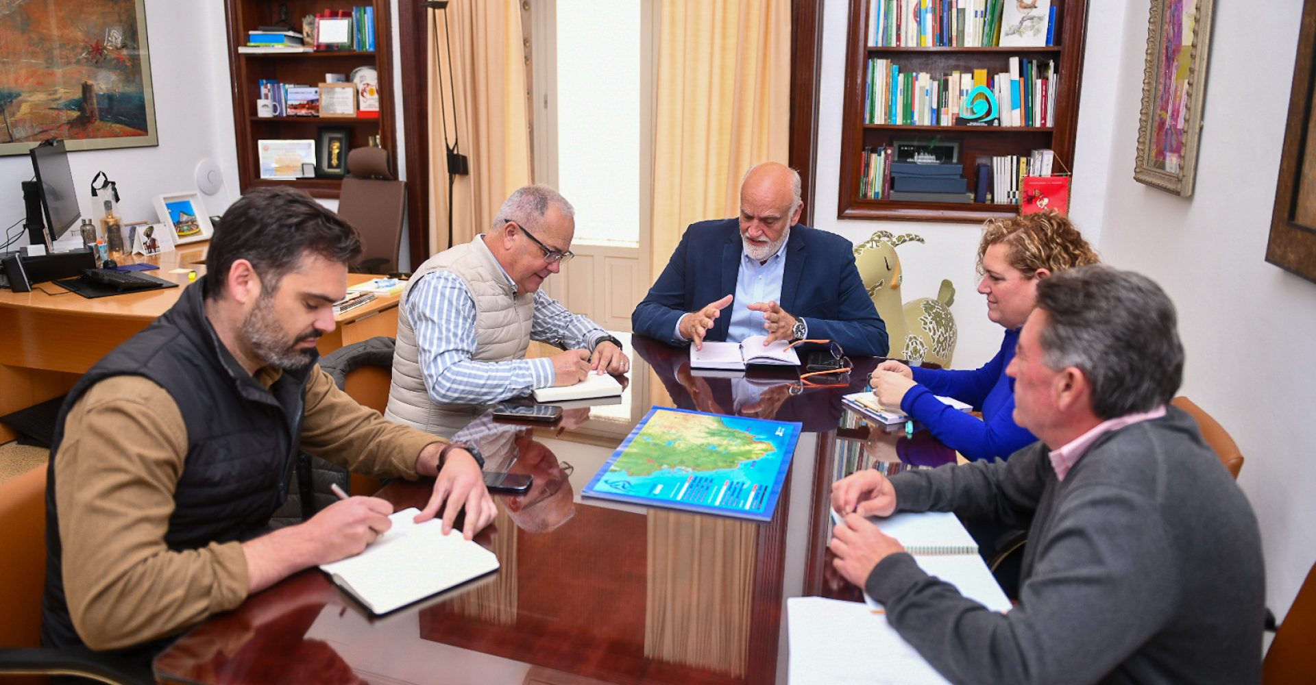 Reunión de Vidal con Fecopesca