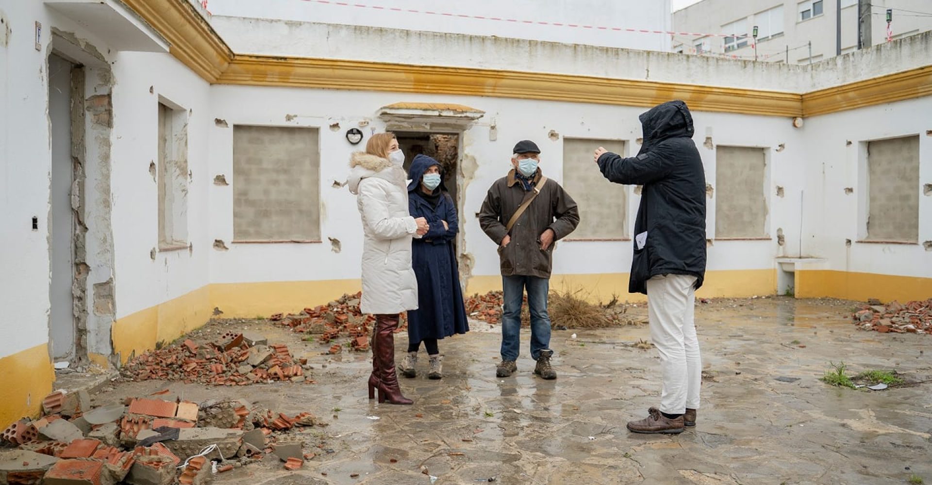 Foto sobre el terreno antes del derribo de las viviendas ubicadas en la calle Alsedo, 51.