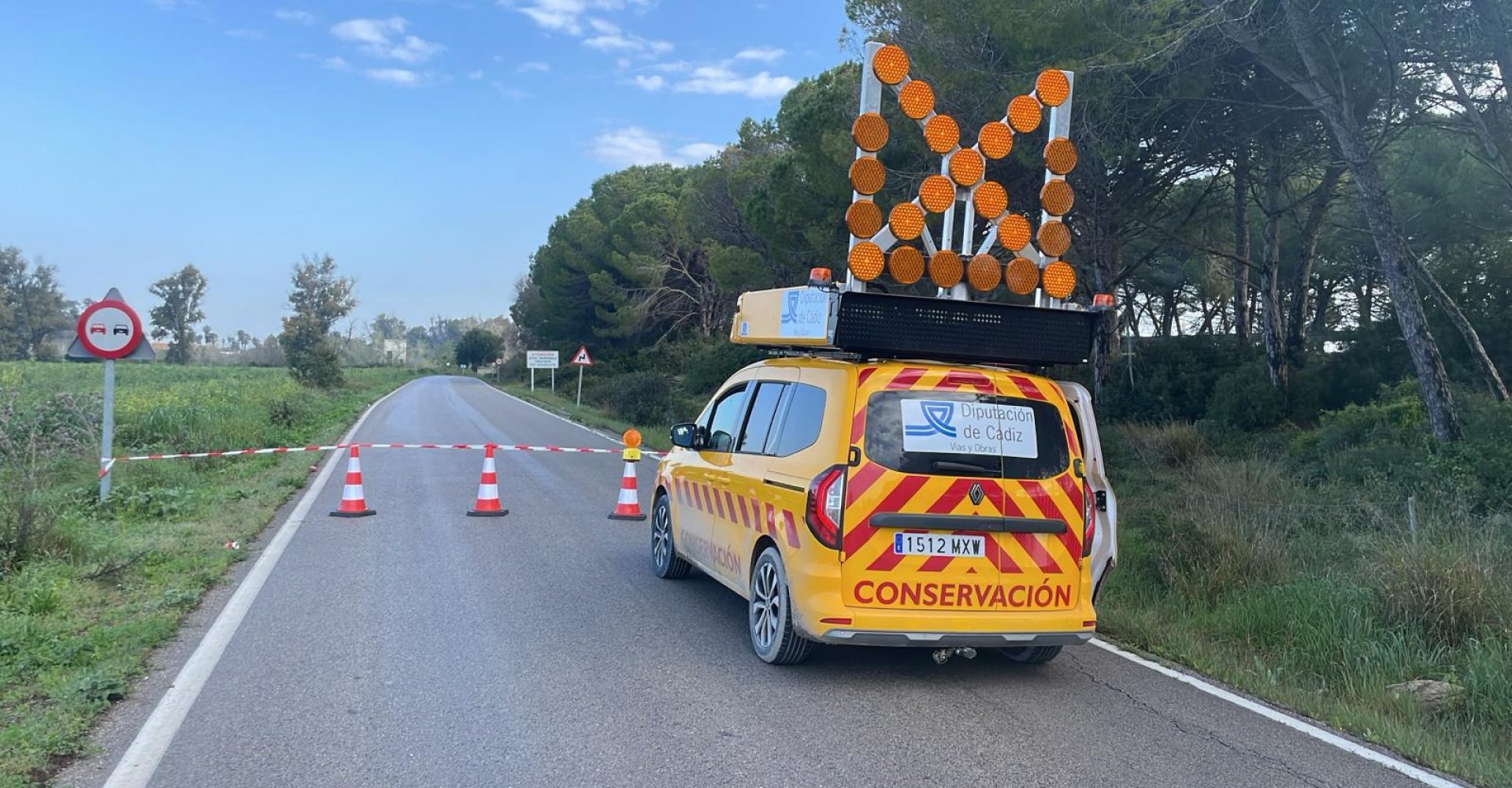 corte de tramo en la carretera CA-3113