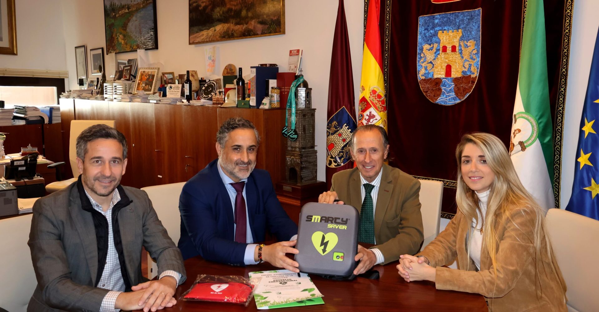 entrega desfibrilador caja rural