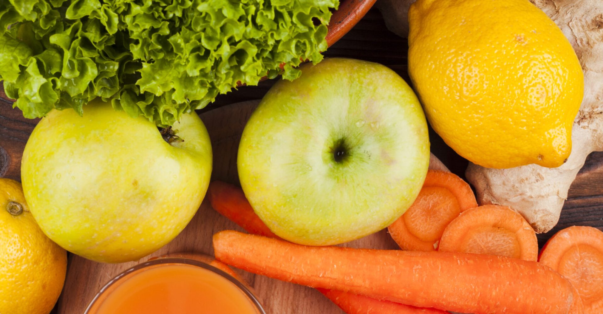 fresh-fruit-vegetables-with-juice-table